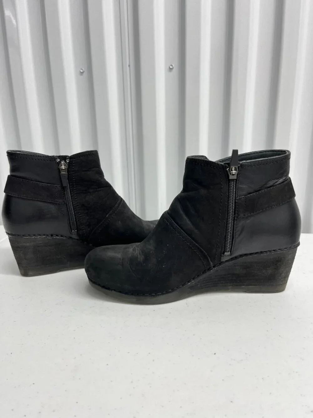 Dansko Shirley Black Leather Wedge‎ Ankle Booties Size 40 / US 9.5-10